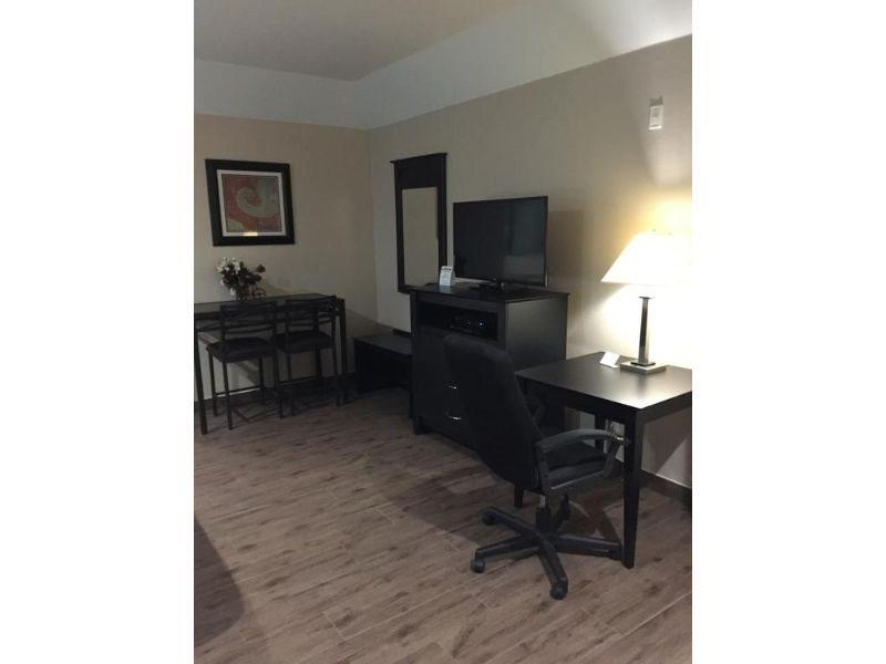 Scottish Inn And Suites Кейти Экстерьер фото