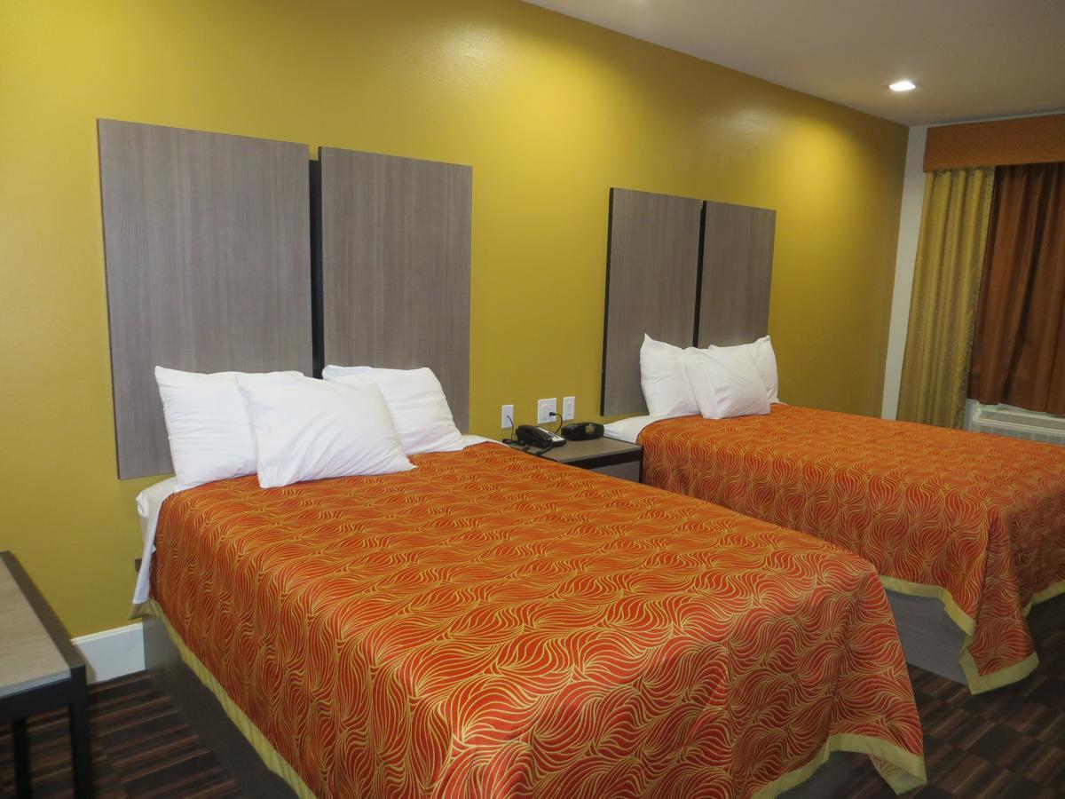 Scottish Inn And Suites Кейти Экстерьер фото