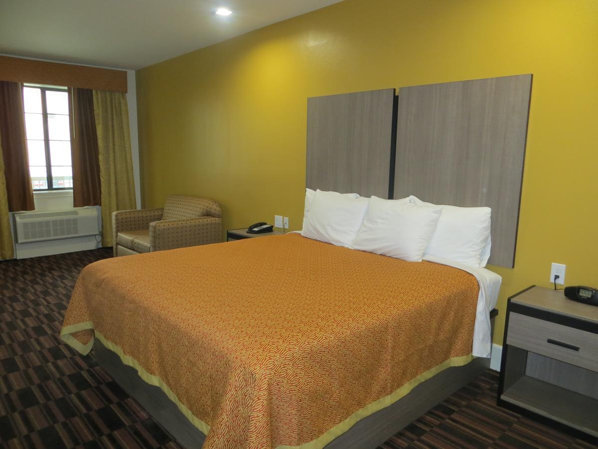 Scottish Inn And Suites Кейти Экстерьер фото