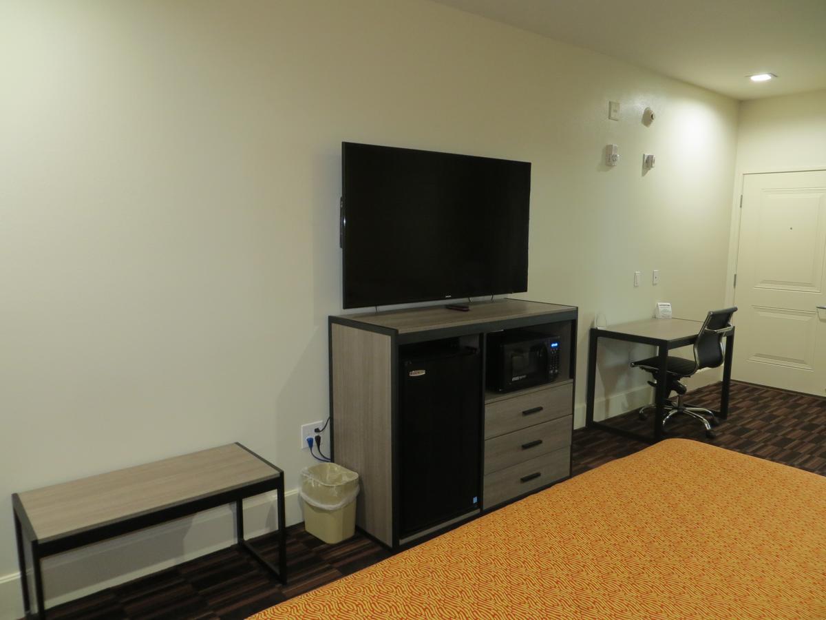 Scottish Inn And Suites Кейти Экстерьер фото